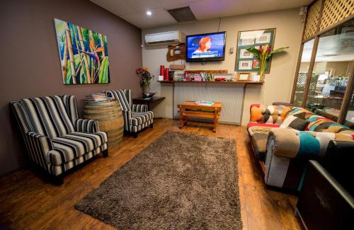 Sarina Hotel | Sarina Motor Inn