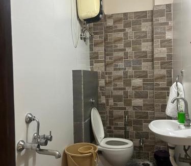 Indore Wohnung | Satyabhama HomeStay-Ruby- Luxury one RK appartment
