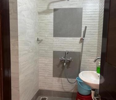 Indore Wohnung | Satyabhama HomeStay-Ruby- Luxury one RK appartment