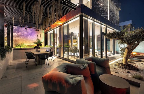 Tabua Villa | Saudade Residence - Futuristic Ultra Luxury Ocean Zen Retreat - Award Winning