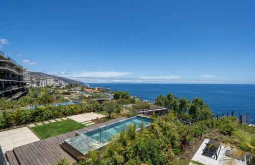 Sao Martinho Wohnung | Savoy Monumentalis V by An Island Apart