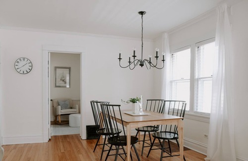 Glen Ellyn Haus | Scandinavian Inspired - 3 Bedroom