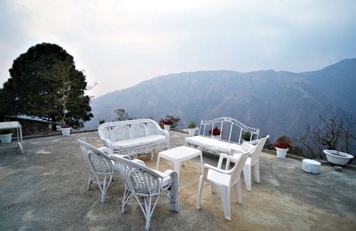 Dehradun Haus | Scenic & Beautiful Cottages for self awareness, nature and healing. (Room 2)