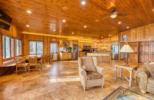 Yankton Kabine | Scenic Lodge- Lewis and Clark Resort