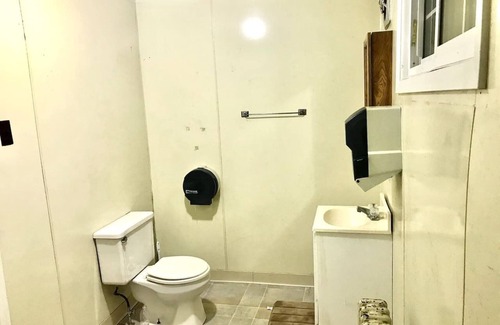 Waynesboro Haus | Scenic Mountaintop Villa with Free WiFi & Pool