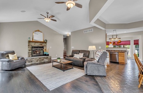 Clarklake Haus | Scenic peaceful rural area and tastefully decorated comfy home. Full kitchen.