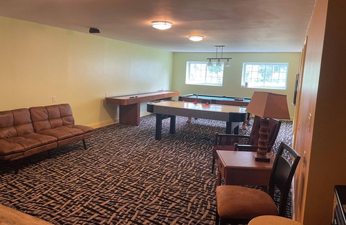 Clarklake Haus | Scenic peaceful rural area and tastefully decorated comfy home. Full kitchen.