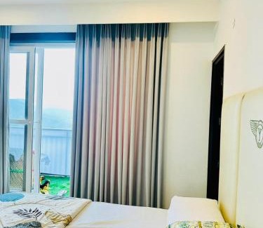 Shimla Wohnung | Scenic Solitude 2bhk Mountain View Apartment by Roamhome