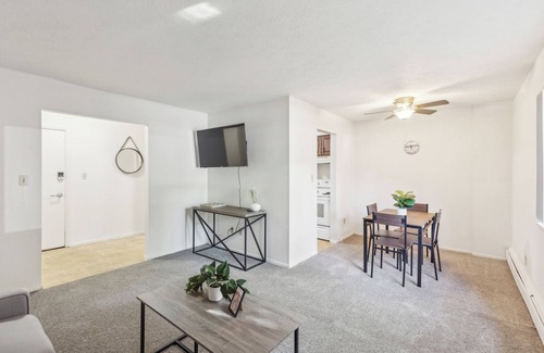 Parma Wohnung | Scenic towers 3105I Cozy & Comfy I Free Parking