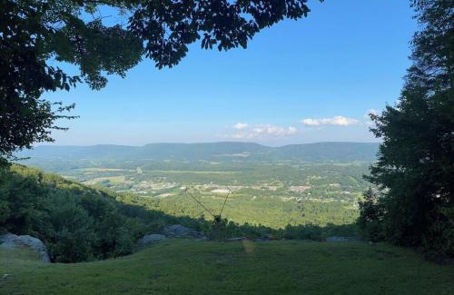 Dunlap Haus | Scenic View of Sequatchie Valley