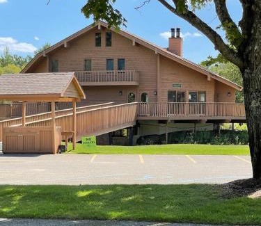 Mancelona Haus | Schuss #145 Walk to ski hill