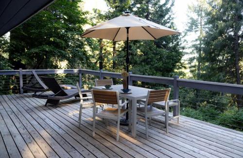 Nevada City Haus | Scotts Flat Lakeside Retreat