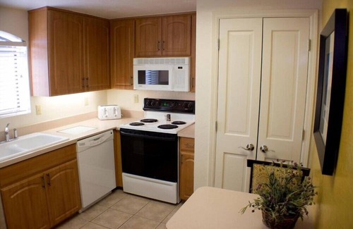 Arcadia Eigentumswohnung | Scottsdale Camelback Resort Inviting 2BR Condo with Jacuzzi