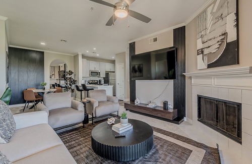 North Scottsdale Wohnung | Scottsdale Retreat 2BR Pool Gym Free Parking