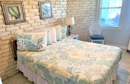 Cocoa Beach Hotel | Sea Aire Oceanfront Inn