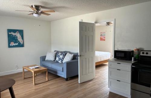 Edgewater Hotel | Sea Breeze Inn