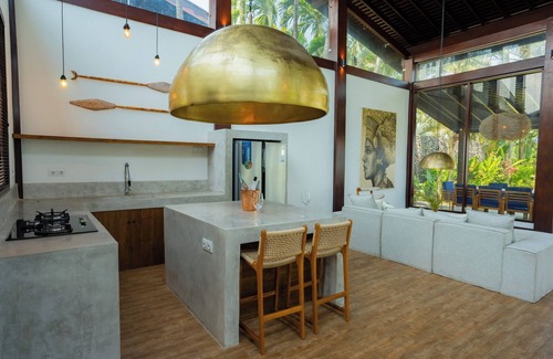 East Selemadeg Villa | Sea & Rice Field Escape 16 pax @Tabanan