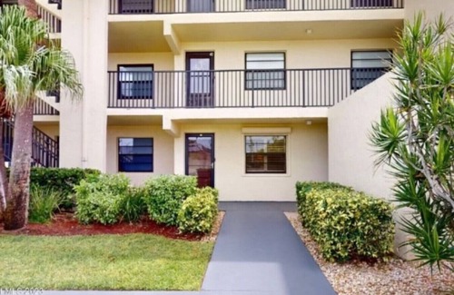 Cocoa Beach Wohnung | Sea Oats 1BR-Direct Beach Access with Pool