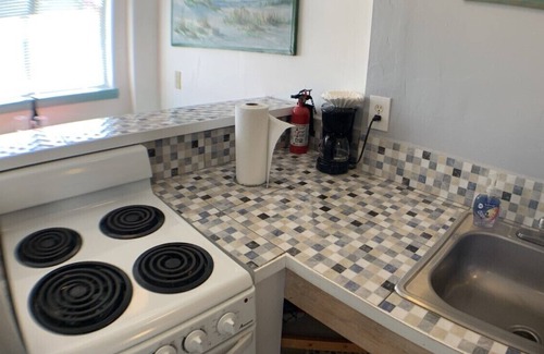 Flagler Beach Wohnung | Sea Oats Studio - Innenstadt und nur wenige Schritte vom Strand entfernt!