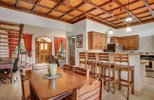 Junquillal Eigentumswohnung | Lovely 1 bedroom loft w/pool access - 5 min from the beach