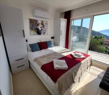 Kalkan Wohnung | Sea view 5 En-suit villa, pool heatable, free WIFI VillaHappy in Kalkan