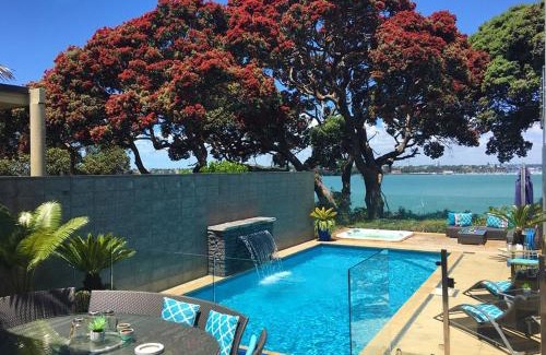 Northcote Haus | Sea view guest house