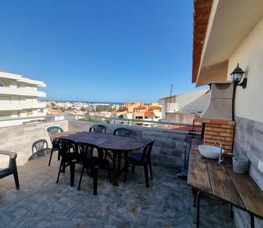 Correeira Wohnung | Sea view Penthouse 10 min walking Albufeira old town and Beach Pescadores