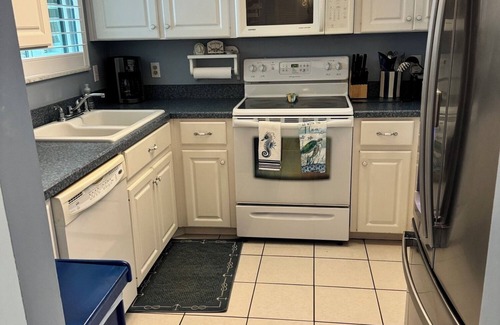 New Smyrna Beach Villa | Sea Woods Community 2-bedroom villa in cool New Smyrna Beach