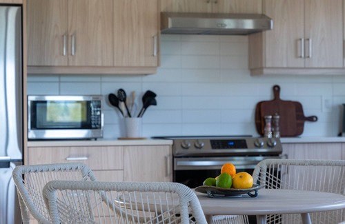 Regional District of Nanaimo Haus | Seabreeze Haus Lantzville (Entire Guest-Suite)