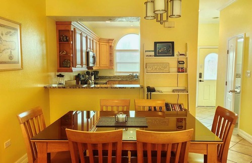 Bodden Town Eigentumswohnung | Seabreeze Villas, Superb Beachfront Views from 229/night. Rental Car Included!