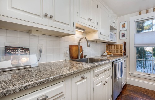 Swampscott Haus | Seacity View