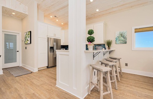 Wilbur-By-The-Sea Haus | "Seaclusion"-Direct, Oceanfront-No-Drive Beach