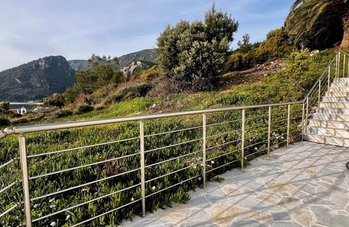 Avlakia Wohnung | Seafront studio with terrace