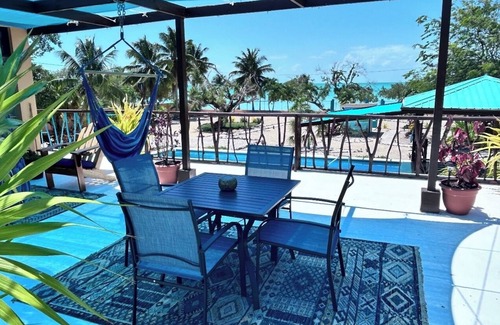 Sarteneja Wohnung | Seafront tropical lush landscaped, private Casita