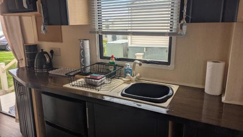 Anderby Creek Haus | Seagulls Rest - Dog Friendly - Close to the Beach