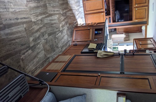 Crystal Haus | Seahorse Cottage Camper