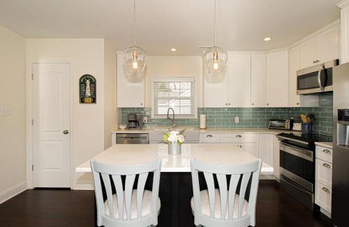 Mayo Haus | Searenity Stays