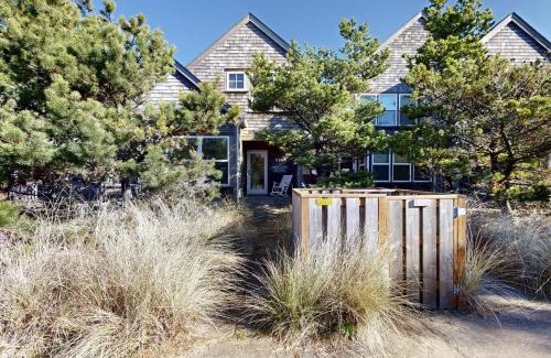 Shorepine Village Haus | Seas the Day in Shorepine