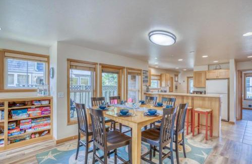 Shorepine Village Haus | Seas the Day in Shorepine