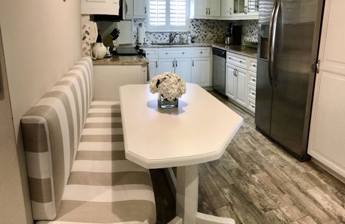 Sawgrass Eigentumswohnung | Neue Auflistung! Neu am Strand in Ponte Vedra renoviert! 2 Schlafzimmer / 2 Bäder