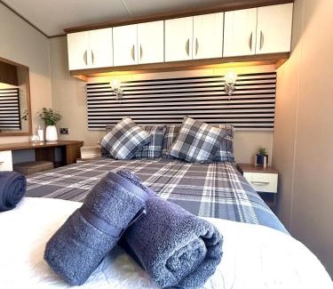 Cayton Bay Haus | Seashell Retreat