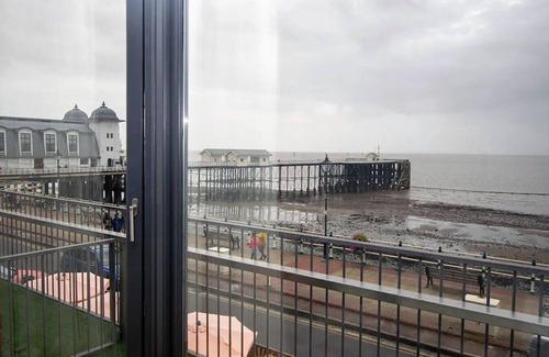 Penarth Wohnung | Seaside Bliss:1-Bedroom Apt with Sea Views