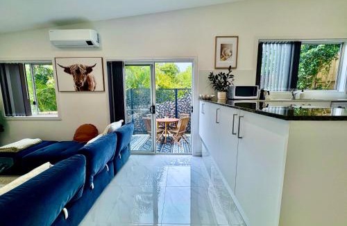 North Curl Curl Haus | Seaside Cottage