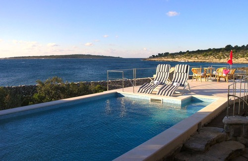 Veliki Drvenik Haus | Haus am Meer mit Pool für Familien Bucht Pernatice, Drvenik (K-11590)