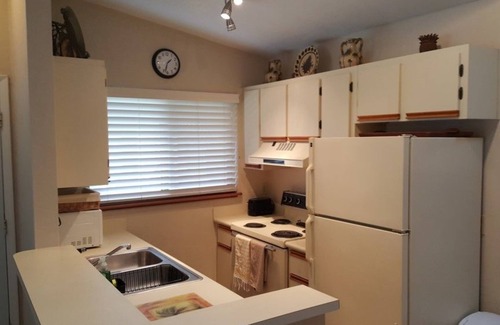 New Smyrna Beach Villa | Seaside S 4302 1 Bedroom Condo by RedAwning