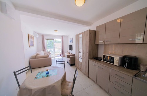 Bigovo Wohnung | Seaside Serenity Bigova Studio Stay