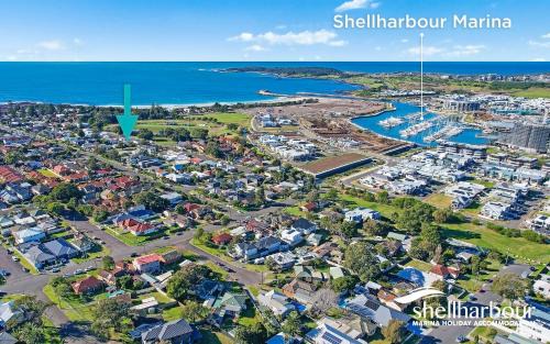 Shellharbour Haus | Seaside Village Retreat