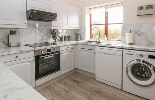 Salthouse Hütte | SEAVIEW COTTAGE, character holiday cottage in Salthouse, Norfolk