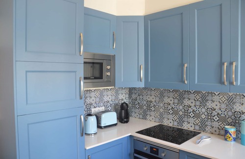Alvor Haus | Seaview Townhouse by the riverside in the centre of Alvor (with terrace)
