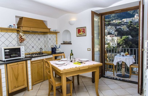 Arienzo Wohnung | Sebastien Balcon apartment central sea view Positano